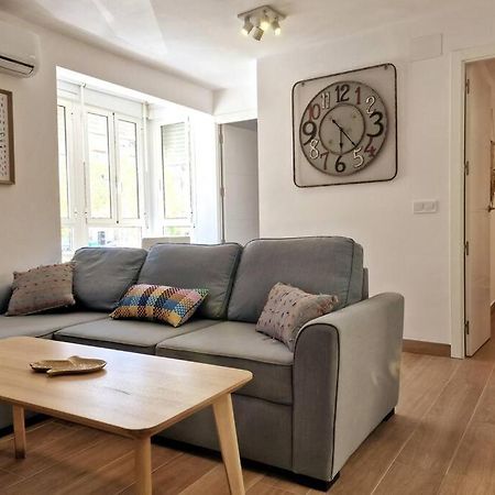 Moderno Apartamento Sevilla Zona Nervion. Wifi/Ac Luaran gambar