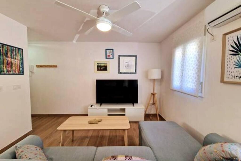 Moderno Apartamento Sevilla Zona Nervion. Wifi/Ac Luaran gambar