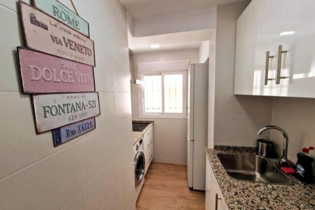 Moderno Apartamento Sevilla Zona Nervion. Wifi/Ac Luaran gambar
